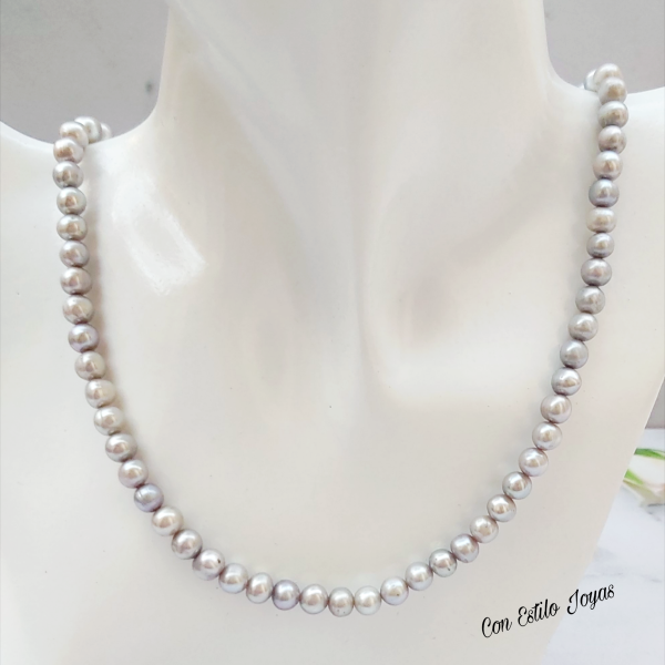 Collar perlas de río grises