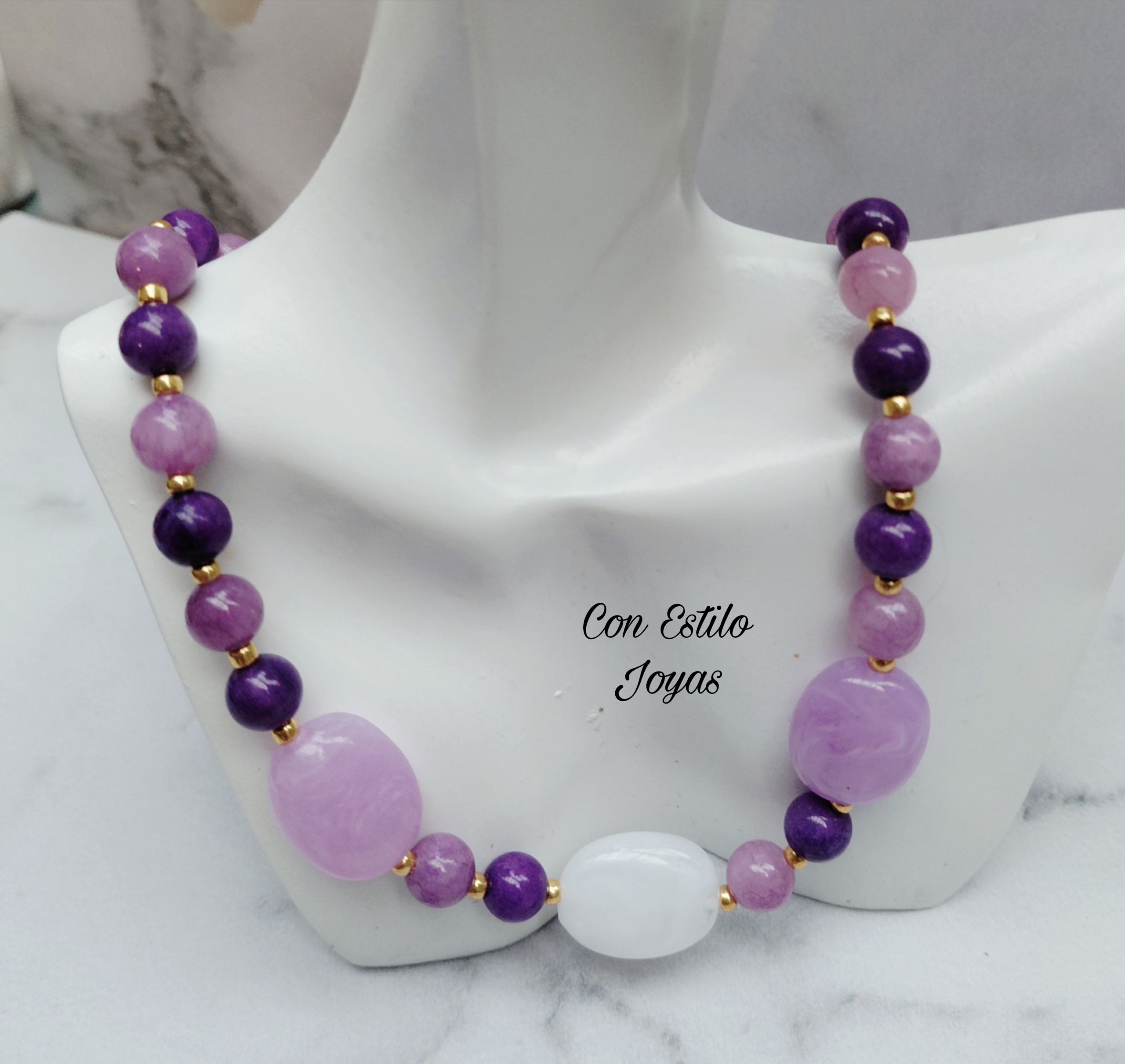 Picsart_26-05-13_18-23-50-815 Collar Amelia morado. - Imagen 1